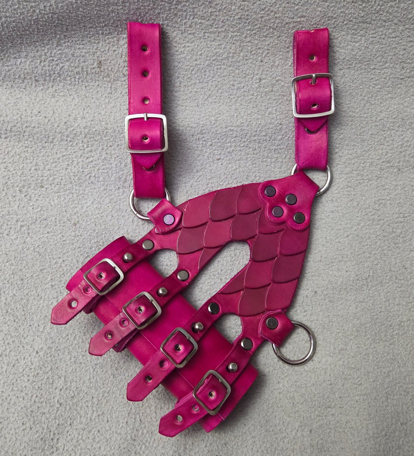 Leather Sword Frog (Single)  - Scale